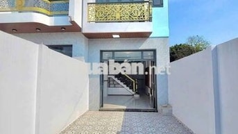 Nhà mới 1 trệt 1 lầu sân trước tớ sổ riêng cách Ql50 300m