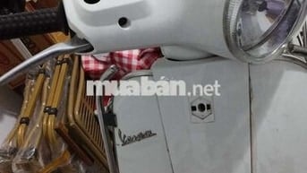 Piaggio Vespa Trắng