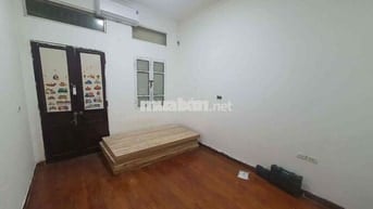 Chính chủ cho thuê nhà 35m2x2,5 tầng tại 6/25/164 Hồng mai