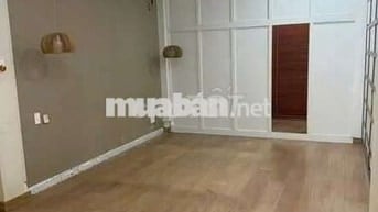Mặt tiền 3/2, có thang máy 7 tầng