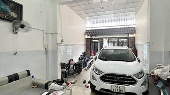 Kẹt tiền bán nhà- PHÙNG VĂN CUNG PHÚ NHUẬN - 56m2- HẺM XE HƠI- Giá 3Tỷ