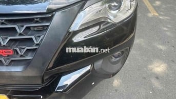 Toyota Fortuner Đen 7 chỗ