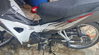 Honda Blade 110 Trắng