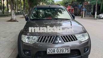 Pajero Sport máy dầu số at zin chất đẹp 7 chỗ