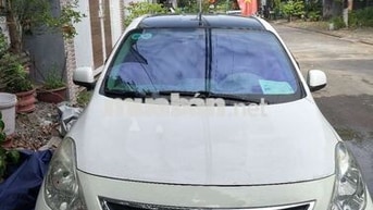 Nissan Sunny XL Trắng Số sàn