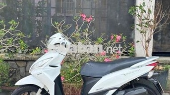 Honda Vision 2012 màu Trắng