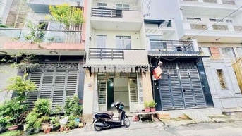 Nhà 4x10m 2Lầu (4PN 3WC) Hẻm 8m Thông. 1/ Lê Văn Quới. Bình Tân