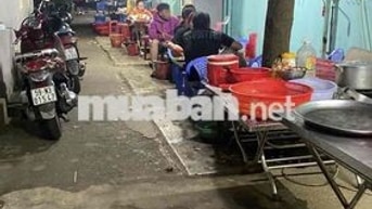 cần sang lại quán bún bò hếu đang đông khách , có chỉ luôn công thức