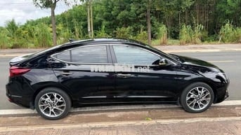 Hyundai Elantra 2019 màu Đen đi kĩ
