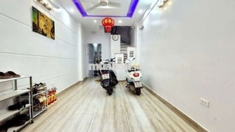 Chính chủ bán nhà ngõ 207 bùi xương trạch