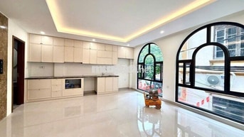 bán nhà xuân đỉnh 40m2-6 tầng-mt5.7m-thang máy-ô tô trong nhà