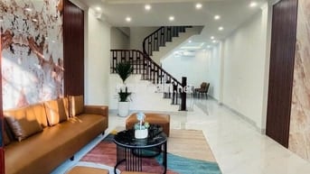 Bán nhà Thượng Cát, Bắc Từ Liêm, Ô tô đỗ, lô góc, 40m2, 6 tỷ 5 
