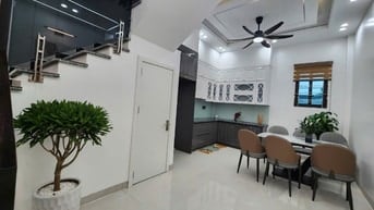 Cần bán căn 3 tầng full nội thất ngay trung tâm Phường An Dương. HP