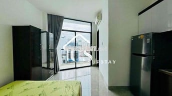 PHÒNG STUDIO BAN CÔNG TO FULL NỘI THẤT NGAY TRUNG TÂM QUẬN 10