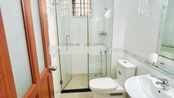 cho thuê nhà Đường Pham Văn Trị .Bình thạnh.4,5x25 (6p)wc.45tr