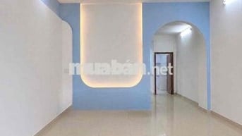 cần cho thuê nhà mặt tiền bến xe đường 7m5