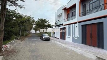 NHÀ LẦU MỚI  Phường Long Châu, KDC sau lưng sân vận động