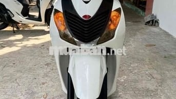 SH150 trắng áo Ý, xe biển43 ngay chủ máy zin ngon.