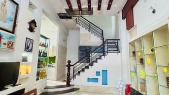 BIỆT THỰ 3.5 TẦNG SÁT TRƯNG NỮ VƯƠNG - FULL NỘI THẤT - GIÁ CỰC TỐT NHỈ