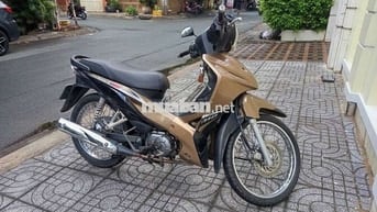 bà chị đổi xe điện cần bán xe máy 