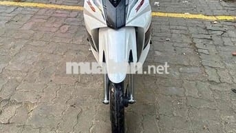 Yamaha Sirius màu Trắng