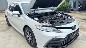 Toyota Camry 2024 2.5Q 29.000km Trắng