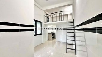 DUPLEX BAN CÔNG CỬA SỔ THOÁNG MÁT DIỆN TÍCH RỘNG RÃI AN NINH NGAY 4 XÃ