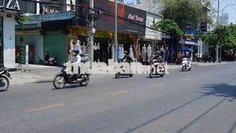 Bán nhà Mặt tiền Nguyễn Ảnh Thủ. Trung Mỹ Tây. DT: 93m2 full thổ cư 