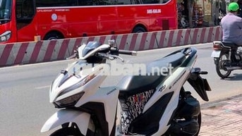 Honda Vario màu Trắng