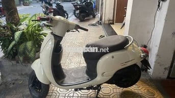 Honda Scoopy màu Kem