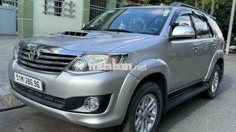 Toyota Fortuner 2013 Số sàn, máy Dầu