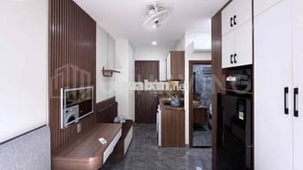 STUDIO CỬA SỔ TRỜI FULL NỘI THẤT MÁY GIẶT RIÊNG NGAY TRUNG TÂM ĐI Q1