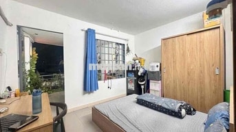 CHO THUÊ PHÒNG TÁCH BẾP, BAN CÔNG LỚN,GẦN CẦU PHÚ MỸ ( ƯU ĐÃI 1-2 TR )