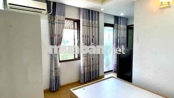 Cho Thuê Phòng Trọ Full Nội Thất - Cửa Sổ Lớn - Thang Máy - Ngay ĐH NV