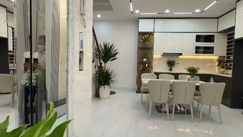 Nhà Lô góc đầu phố 139 Tam Trinh-Cầu Mai Động. MB40m2*5T Thang Máy. 