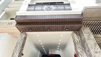 Chính chủ bán nhà xây mới mặt ngõ 254 đường Tam Trinh, ô tô vào nhà,