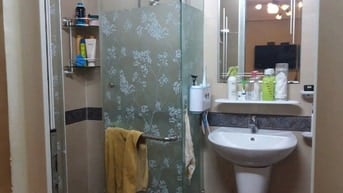 Bàu Cát 2  căn hộ 3 phòng ngủ,có nội thất giá 12tr