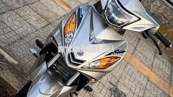 Yamaha Exciter xuống áo Bạc Xanh