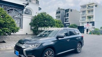 Outlander premium 2022 xám-38500km
