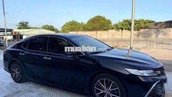 Toyota Camry 2022 2.0 Q Đen 30.000 km