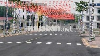 Chính chủ cần bán đất mặt tiền DT741 , full thổ cư , hỗ trợ  NH 80%.