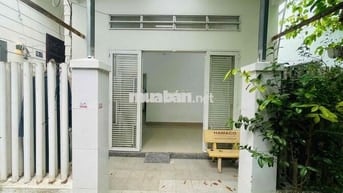 Nhà trệt nguyên căn 5x12m 2phòng hẻm gần Bến Ninh Kiêu thông chợ sắt
