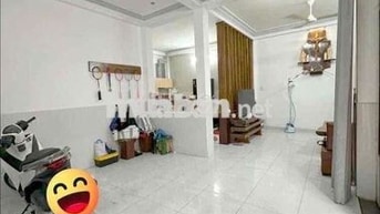 NHÀ KDC HỒNG LONG ĐƯỜNG QL13 ĐỐI DIỆN VẠN PHÚC, 2LẦU FULL NỘI THẤT 3PN