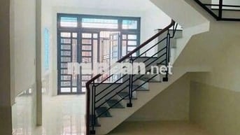 Cho thuê nhà mặt tiền 4 tầng, 4x8M, Phạm Văn Bạch, Gò Vấp 