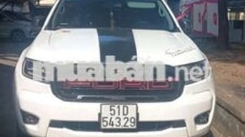 Ford màu Trắng