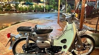 Honda Super Cub 70 màu Bạc