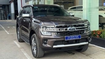 Ford Everest Titanium 2024 4x4 Nâu 33.000km