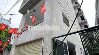 nhà mới đang vào hoàn thiện tại tư đình cạnh cầu trần hưng đạo