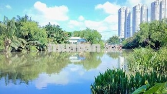 phòng 15m2 ( có sân thượng, có sân vườn sát sông cực kì thoải mái  ) 