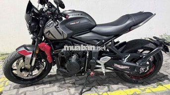 Triumph Trident 660 2022 13200 km Xám